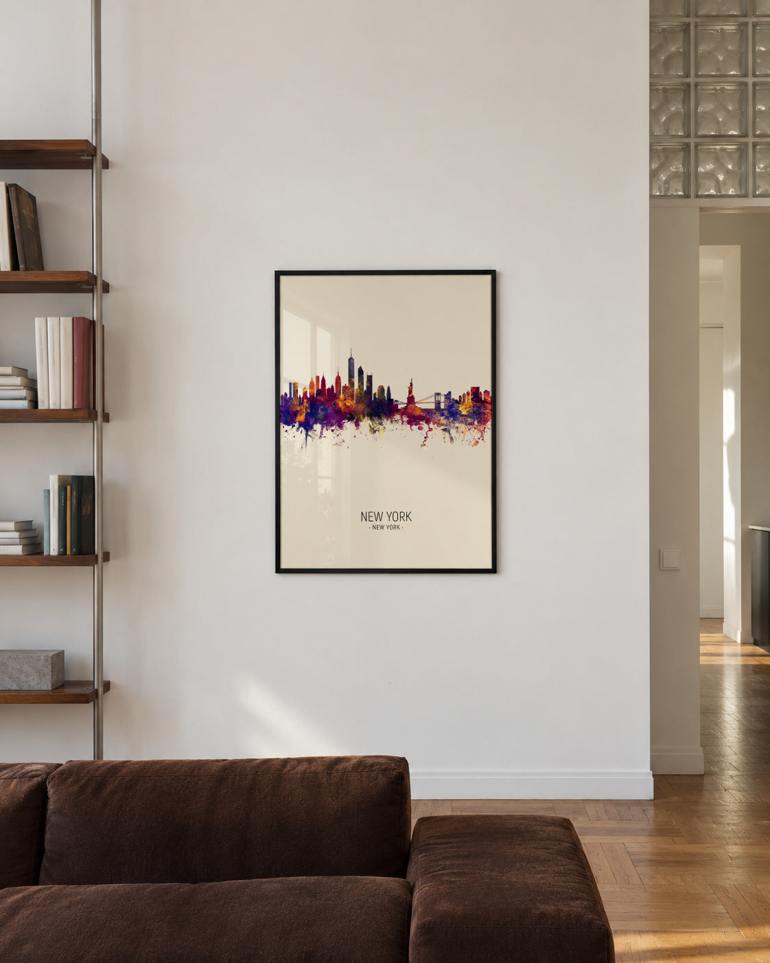 New York Skyline en beige - Framed poster in an interior