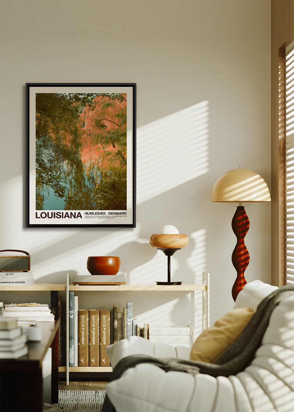 Quadro paesaggistico con lago e riflessi rosa