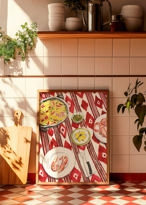 Arte da cucina: paella e gamberi su tovaglia a fantasia
