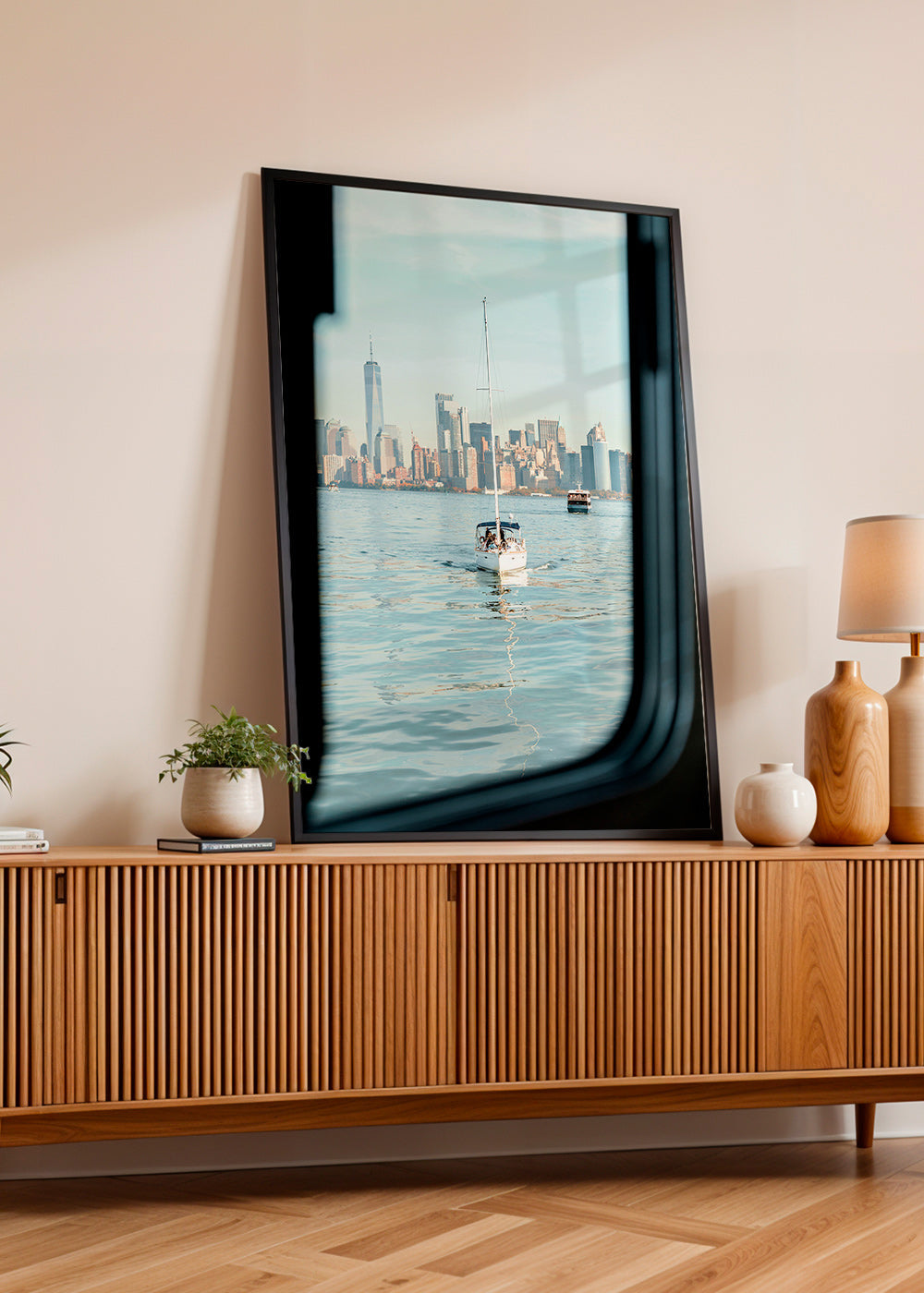 Poster di viaggio con barca a vela e skyline – Product3