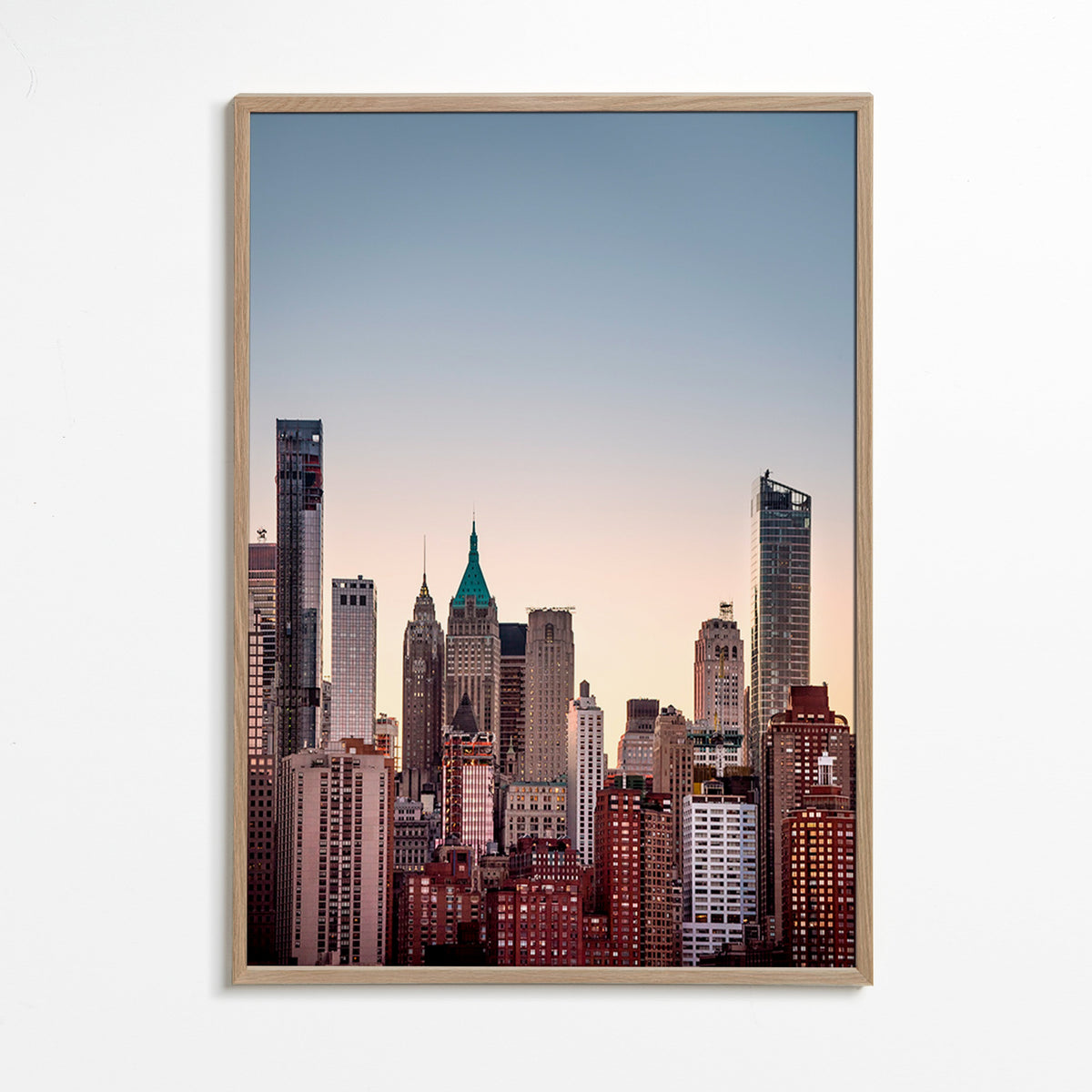 Poster città con skyline al crepuscolo – Oak Frame