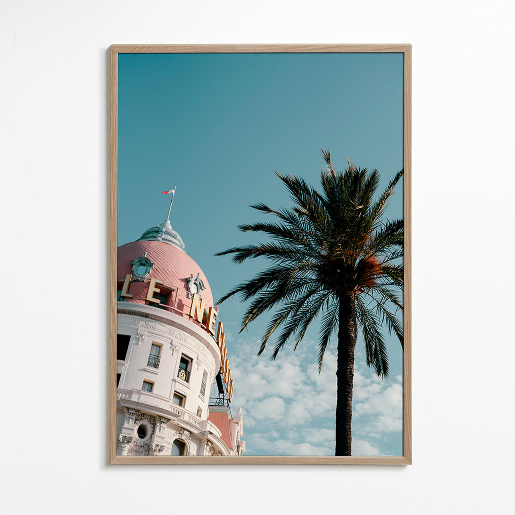 Quadro città Riviera con cupola e palma – Oak Frame