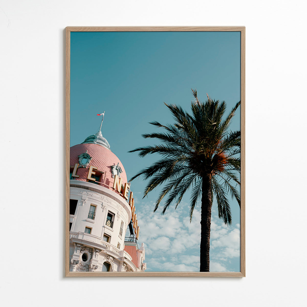 Quadro città Riviera con cupola e palma – Oak Frame