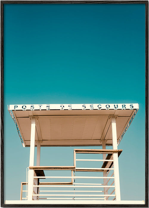 Fotografia torre di salvataggio e cielo – Black Frame