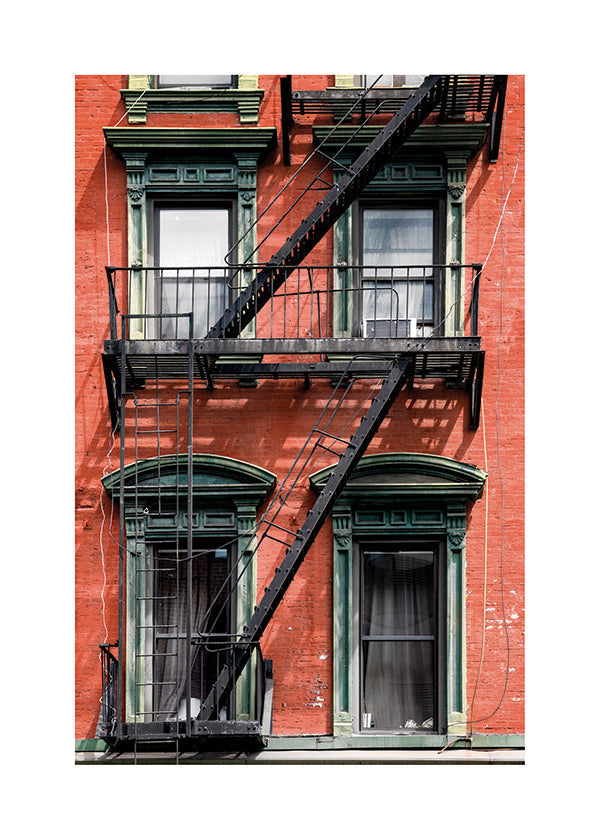 Quadro città: facciata di NY con scala antincendio