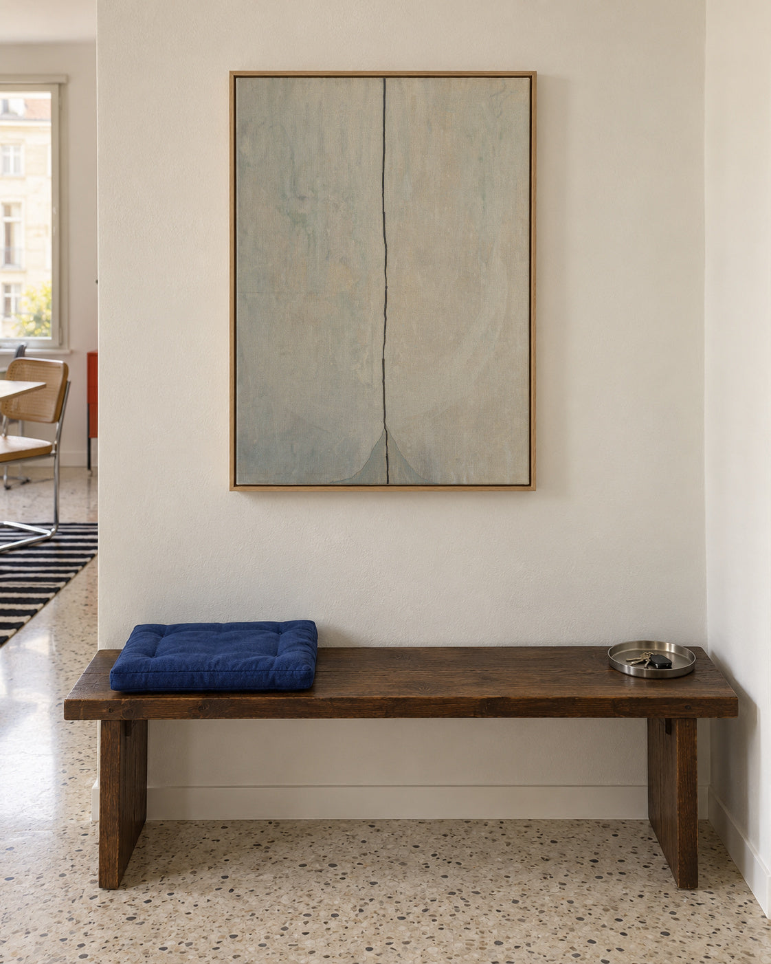 Montaña 1 - Framed canvas in an interior