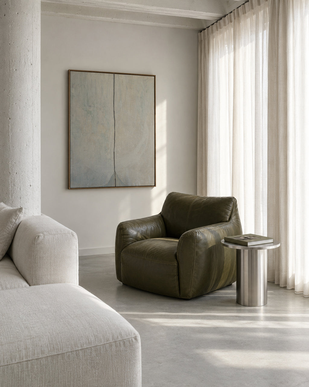 Montaña 1 - Framed canvas in an interior