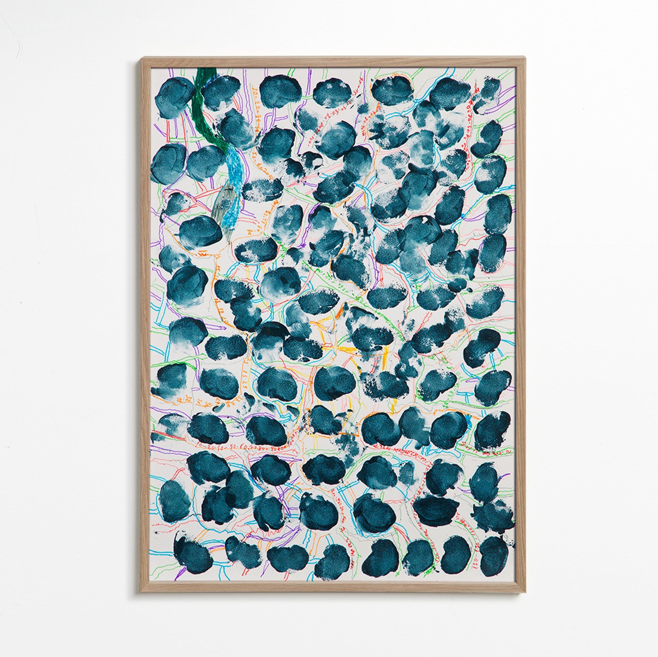 Quadro astratto con macchie blu scuro – Oak Frame