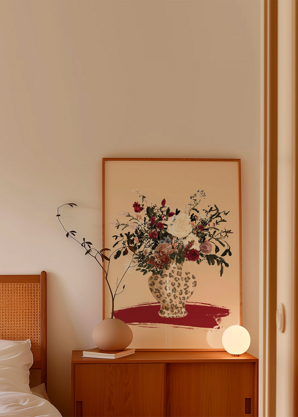 Illustrazione Flowers in a leopard vase