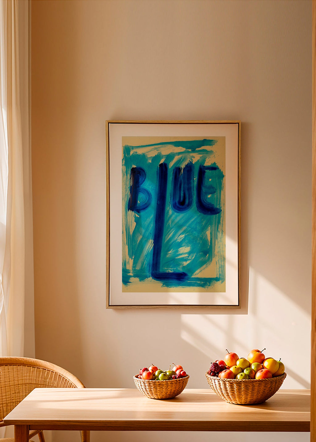 Cuadro abstracto con tipografía azul pintada a mano – Canvas2