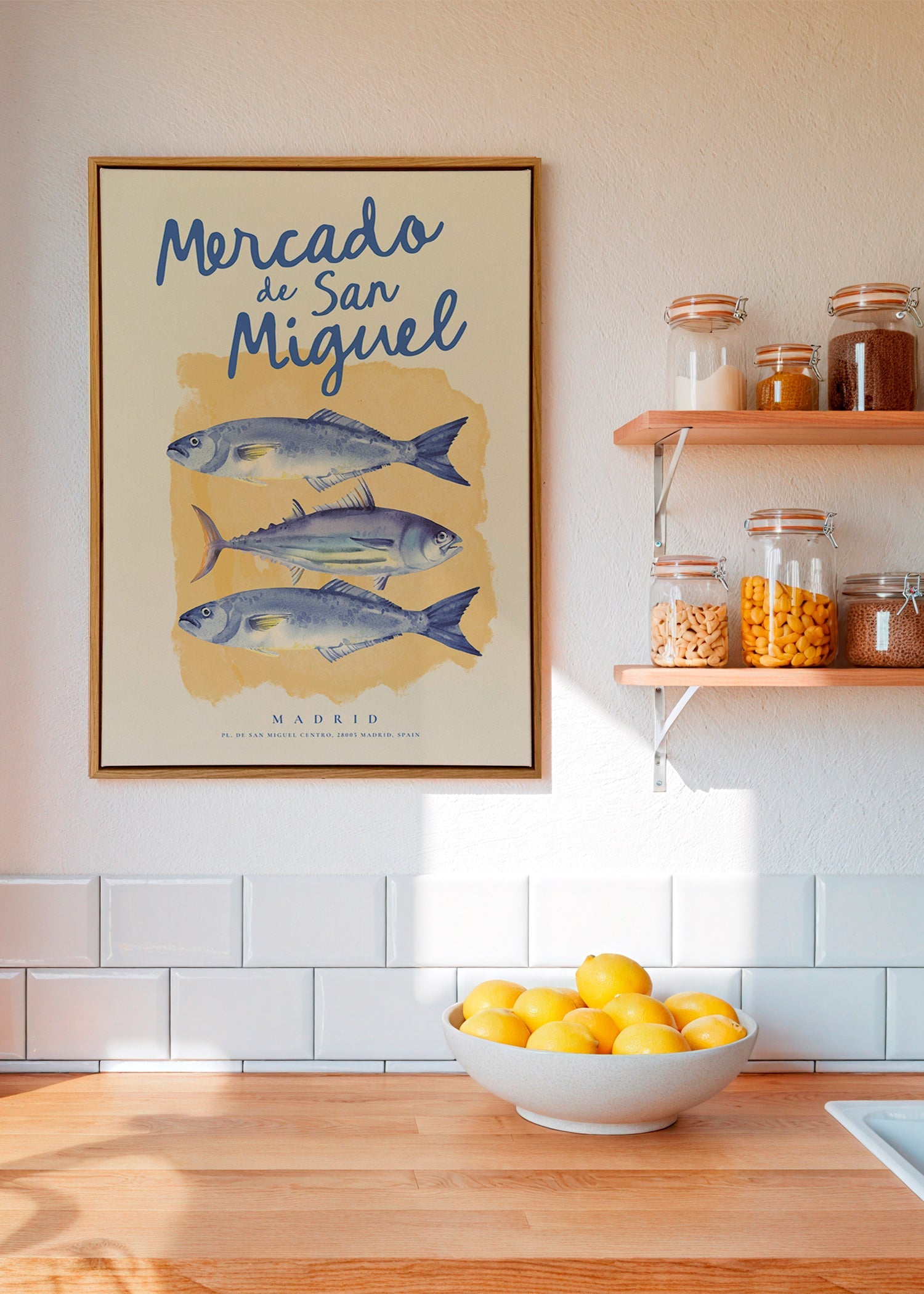 Arte da cucina Mercado de San Miguel con pesci blu