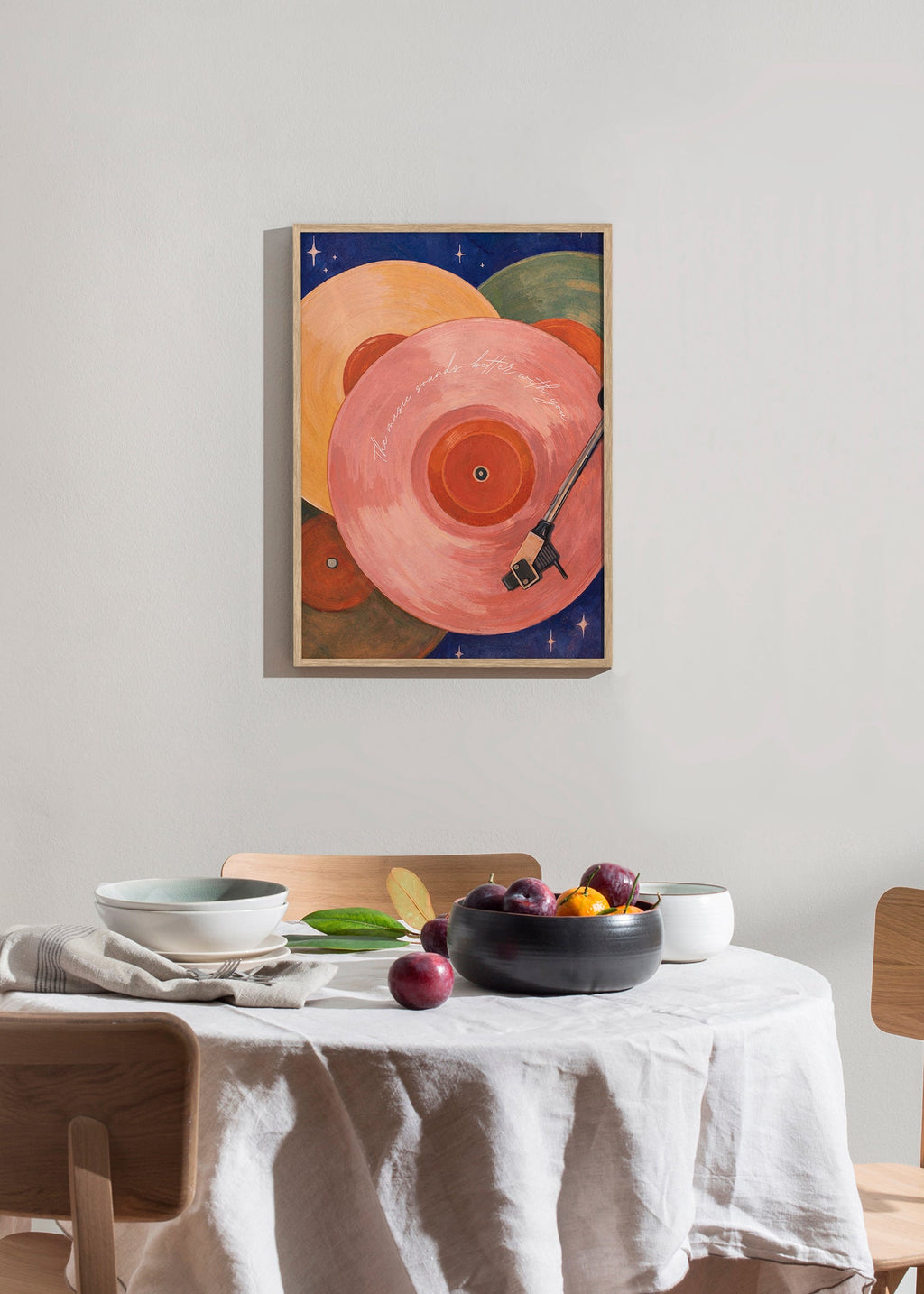 Illustrazione vinile rosa con braccio del giradischi
