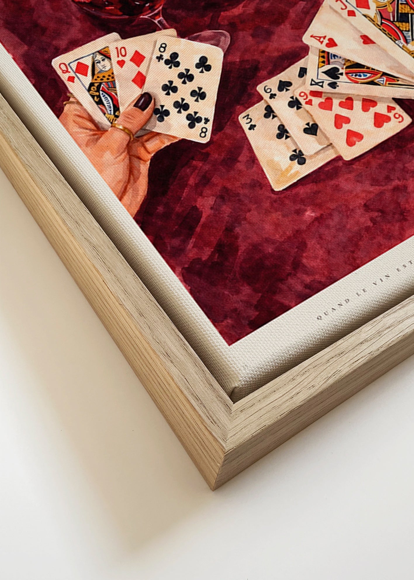 Arte da cucina con carte da gioco e vino rosso