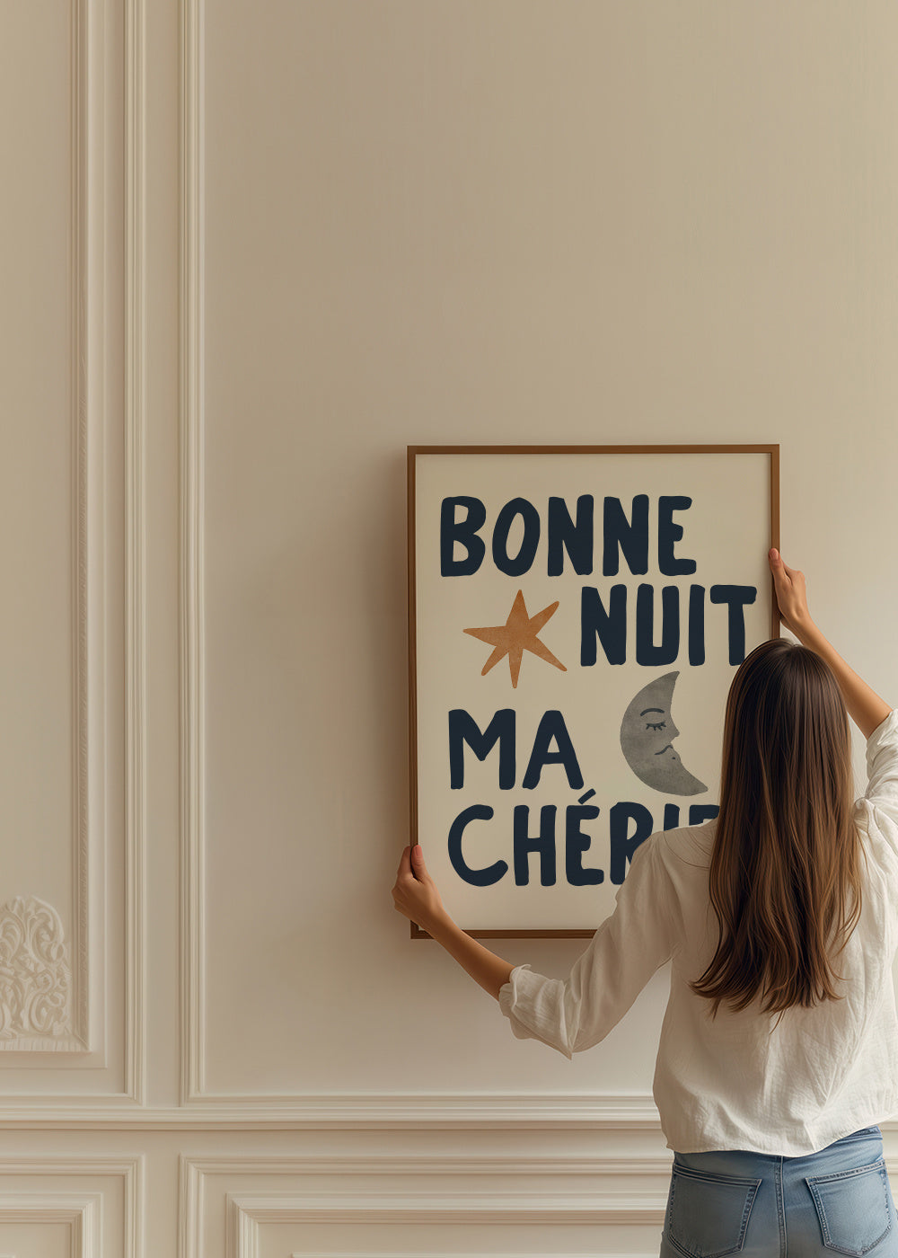 Bonne Nuit Ma Chérie - Framed poster in an interior
