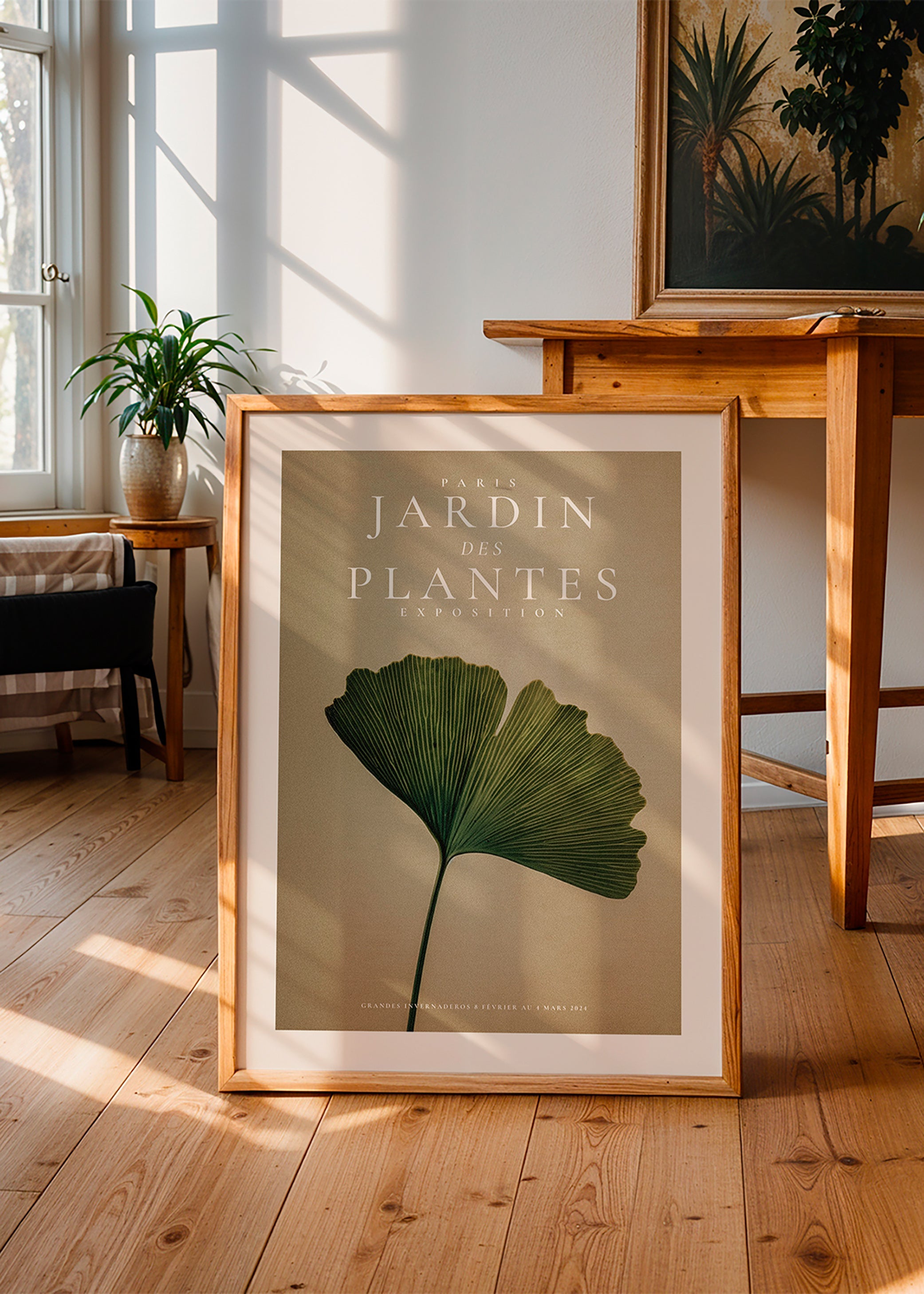 Stampa botanica con foglia di ginkgo e tipografia classica