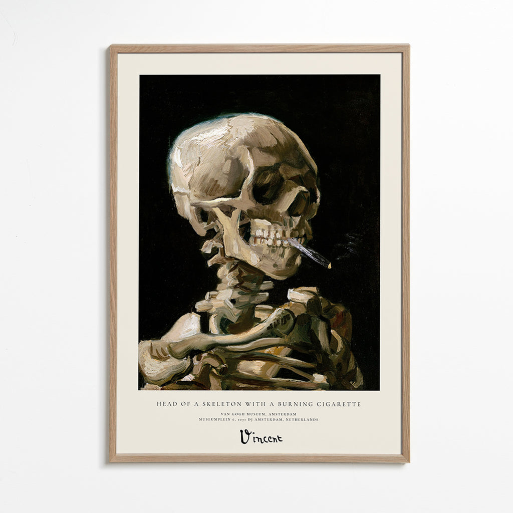 Calavera vintage con sigaretta accesa