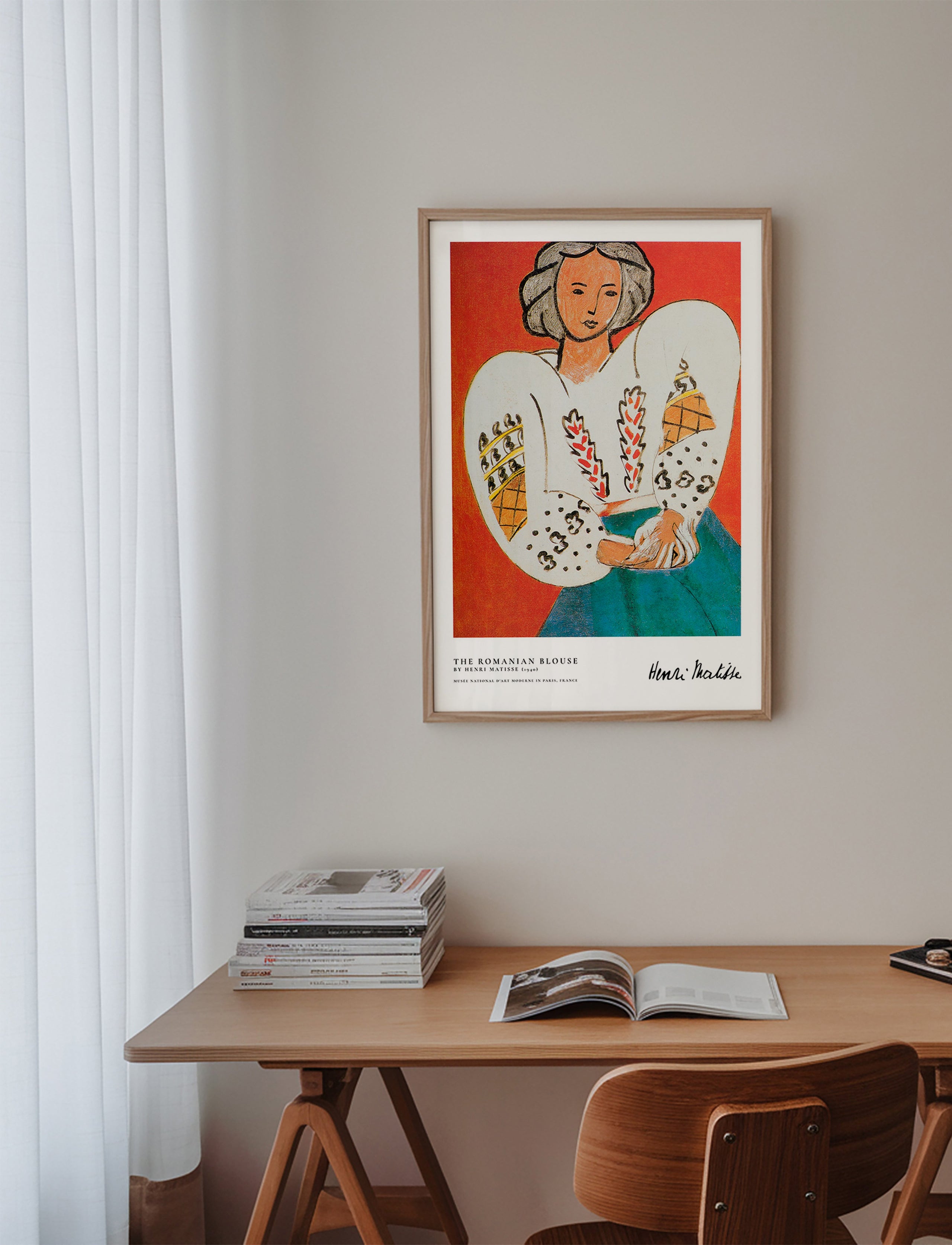 Illustrazione di blusa rumena dal tratto espressivo