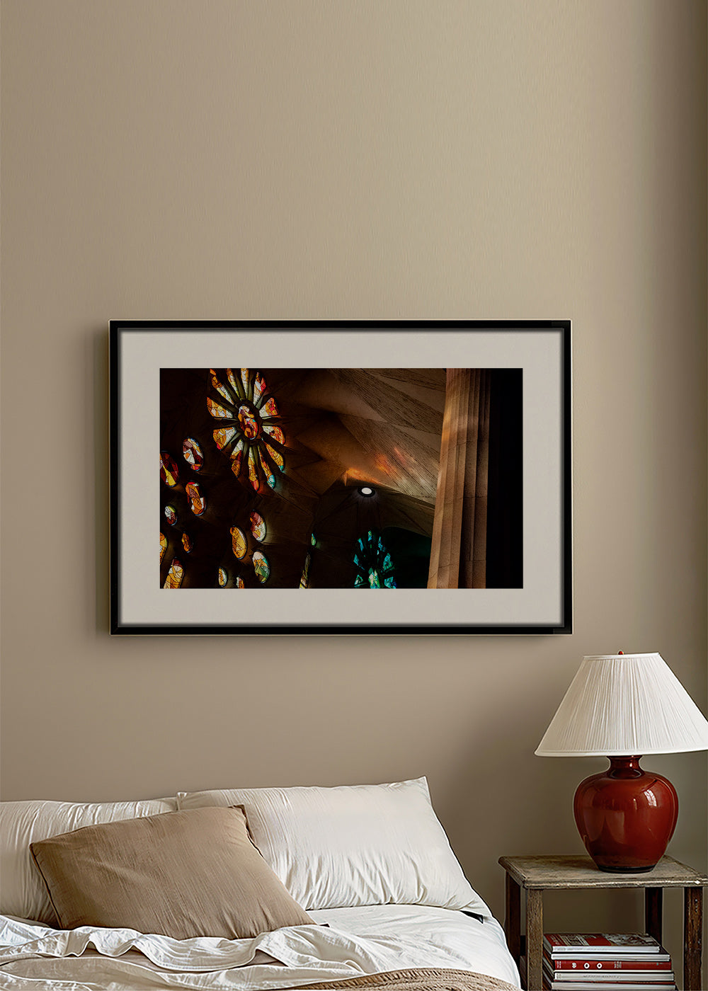 Fotografia architettonica di vetrate con luce calda