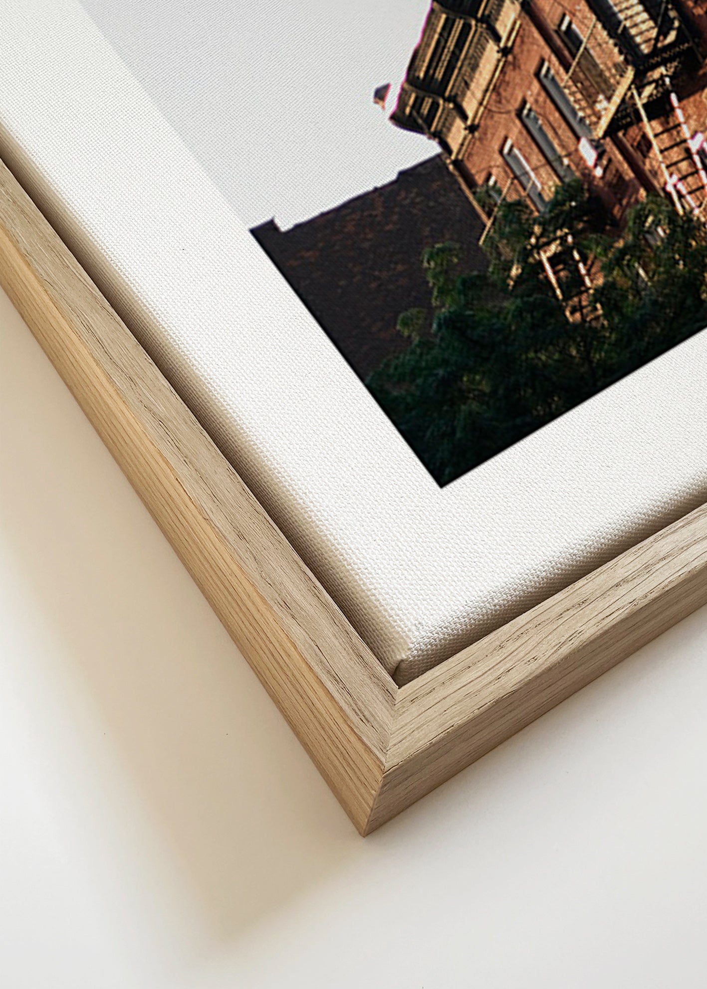 Poster di viaggio: facciata brownstone di New York con scale antincendio