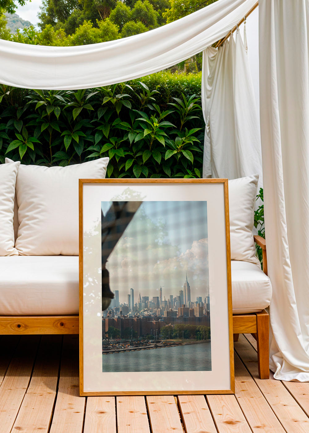 Quadro città skyline visto dalla finestra