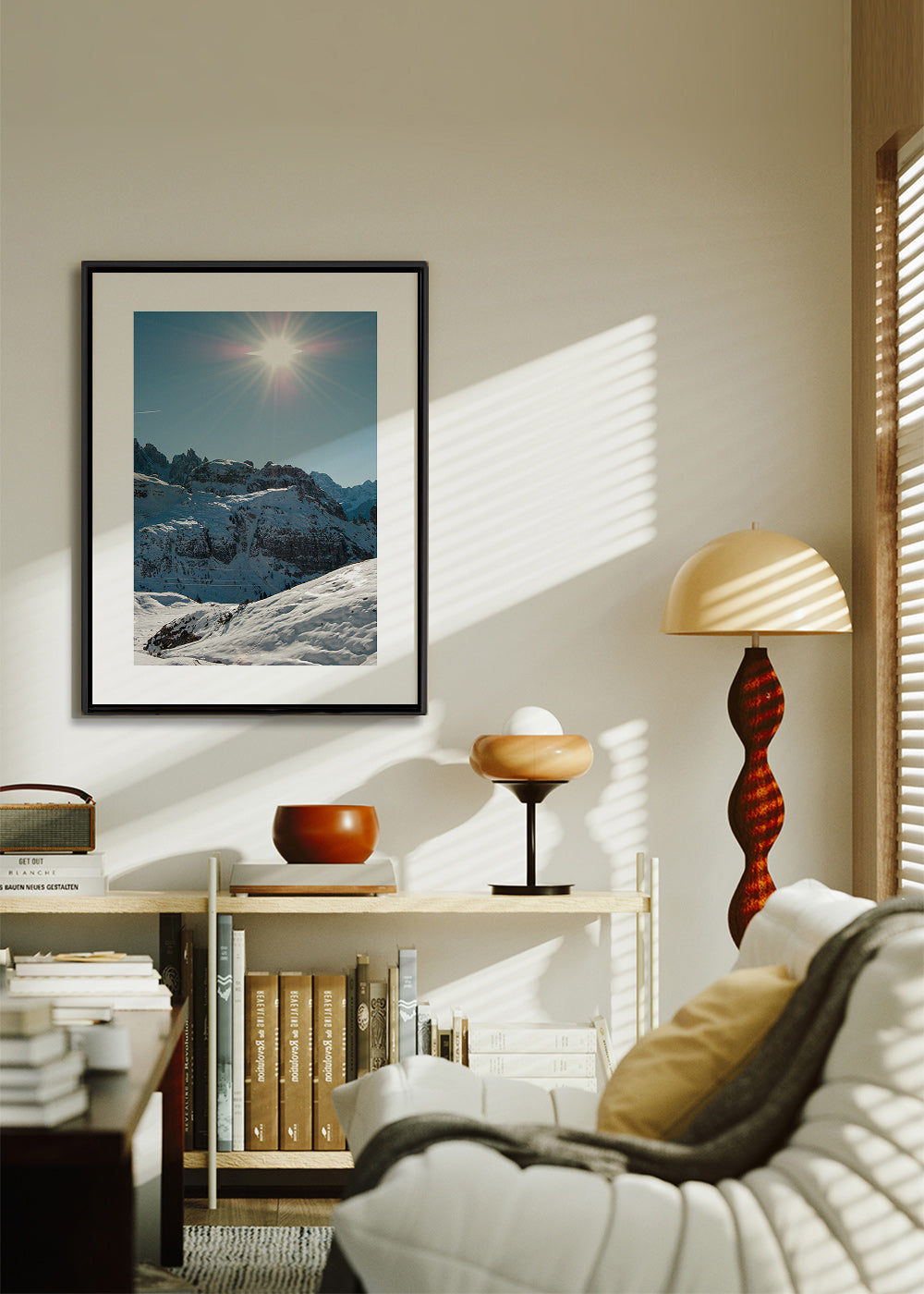 Arte paesaggistica: cime innevate sotto il sole