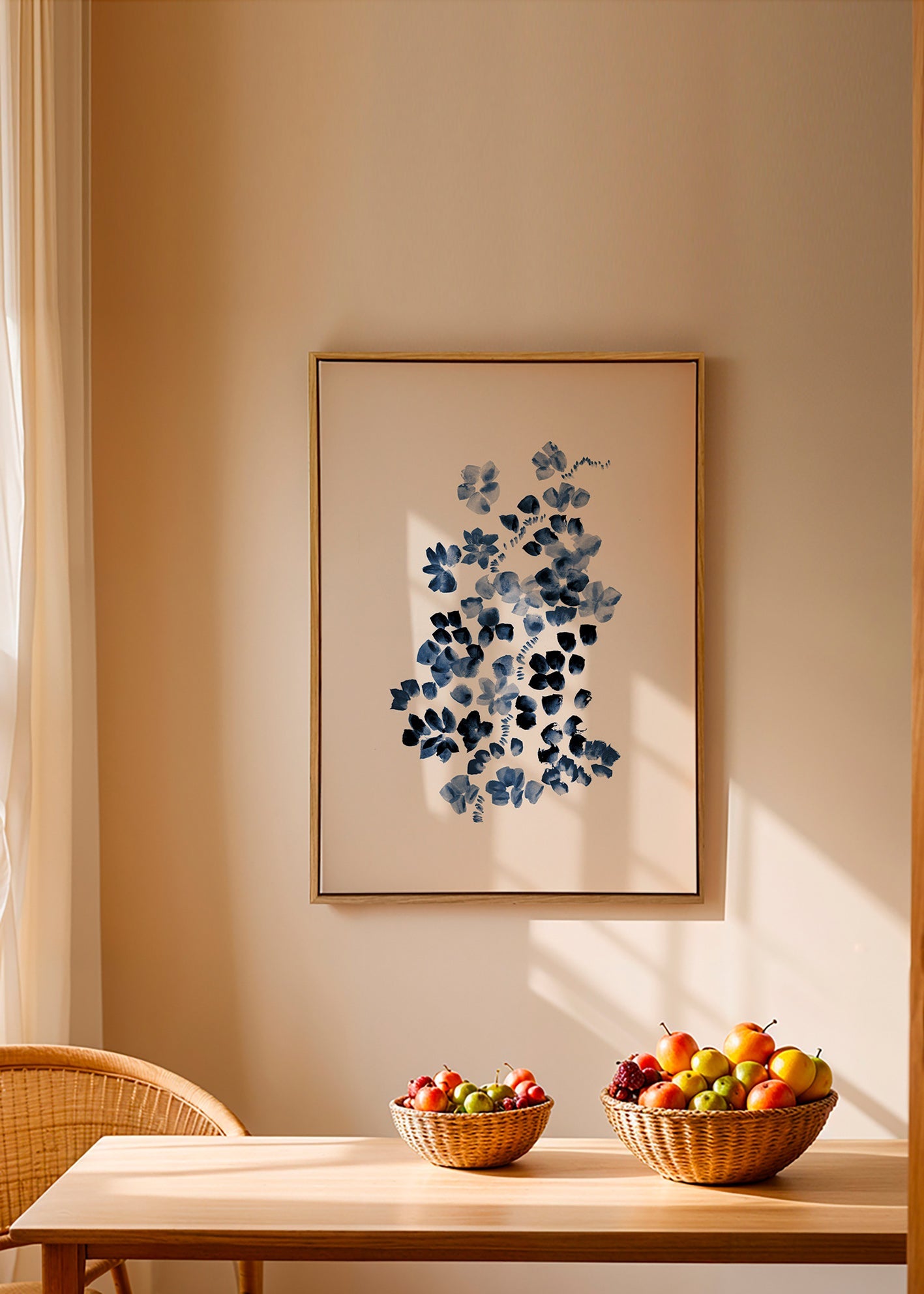 Lámina botánica en azul sobre fondo beige – Canvas2