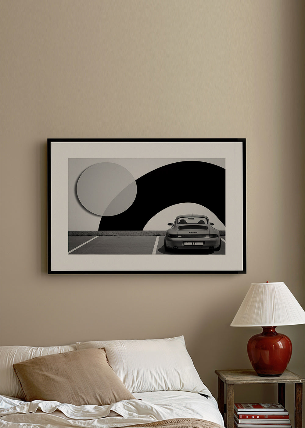 Fotografía Porsche 911 con mural geométrico – Product2