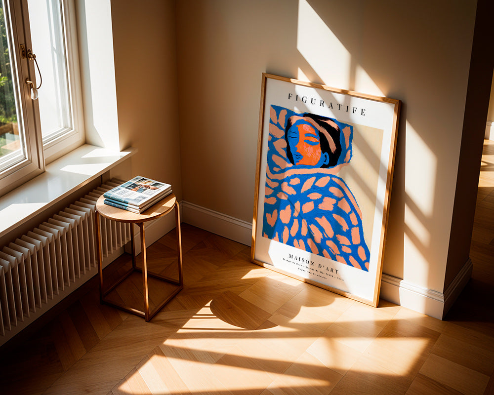 Ilustración figurativa en tonos coral y azul – Product3