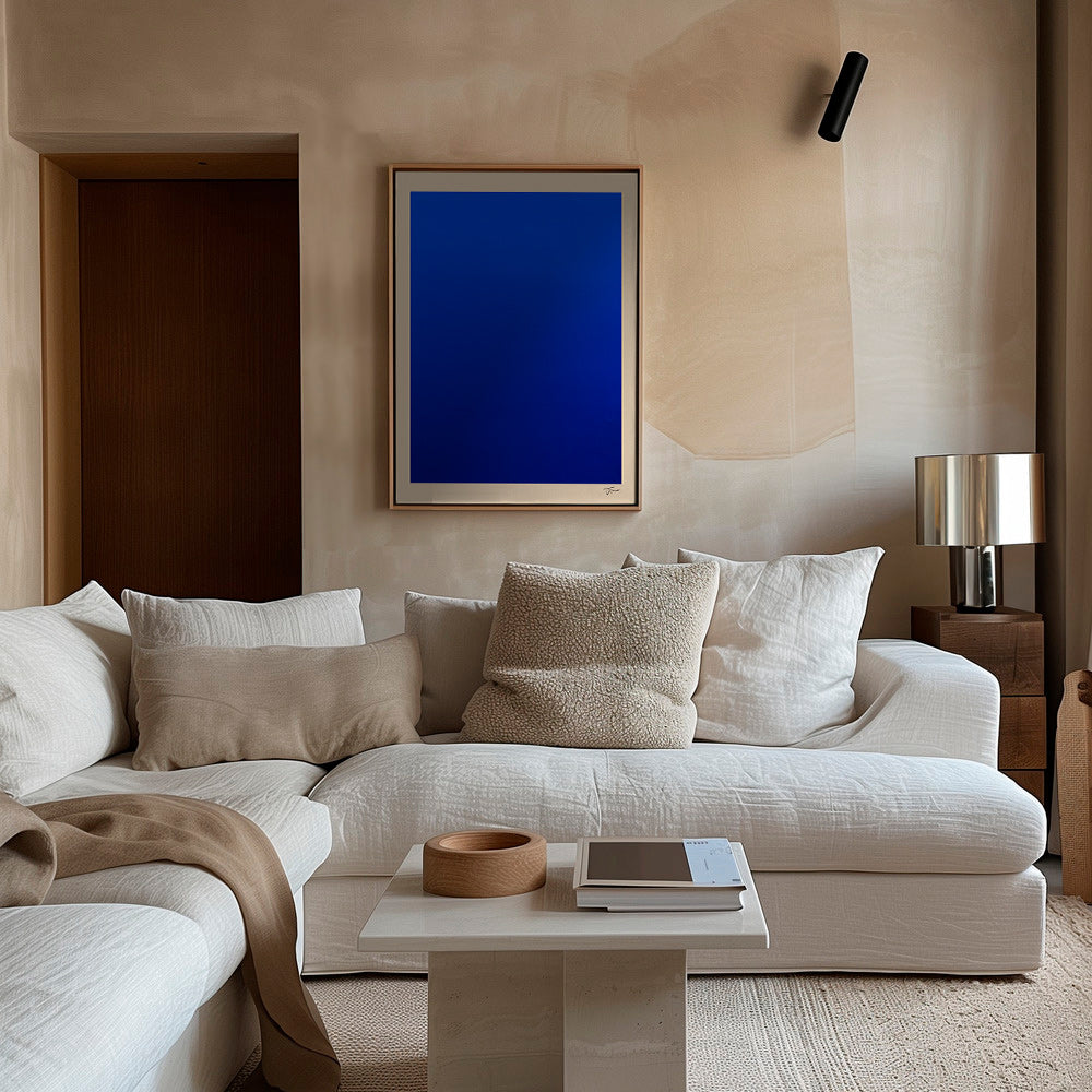 Cuadro abstracto con campo azul y borde beige – Canvas1