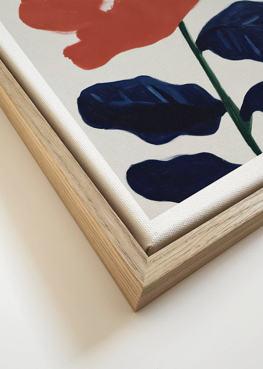 Lámina botánica coral sobre fondo neutro – Canvas detail