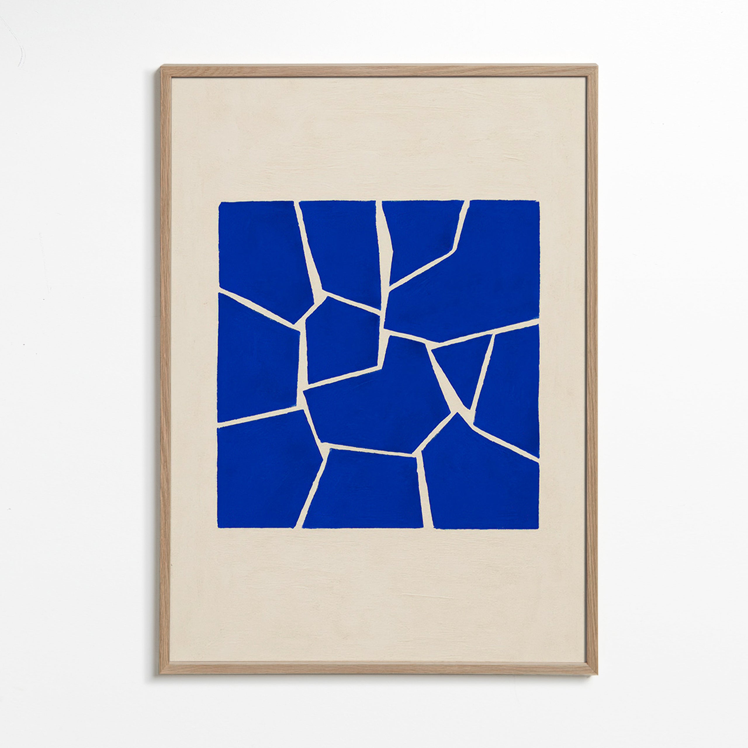 Cuadro abstracto azul con fragmentos geométricos – Oak Frame
