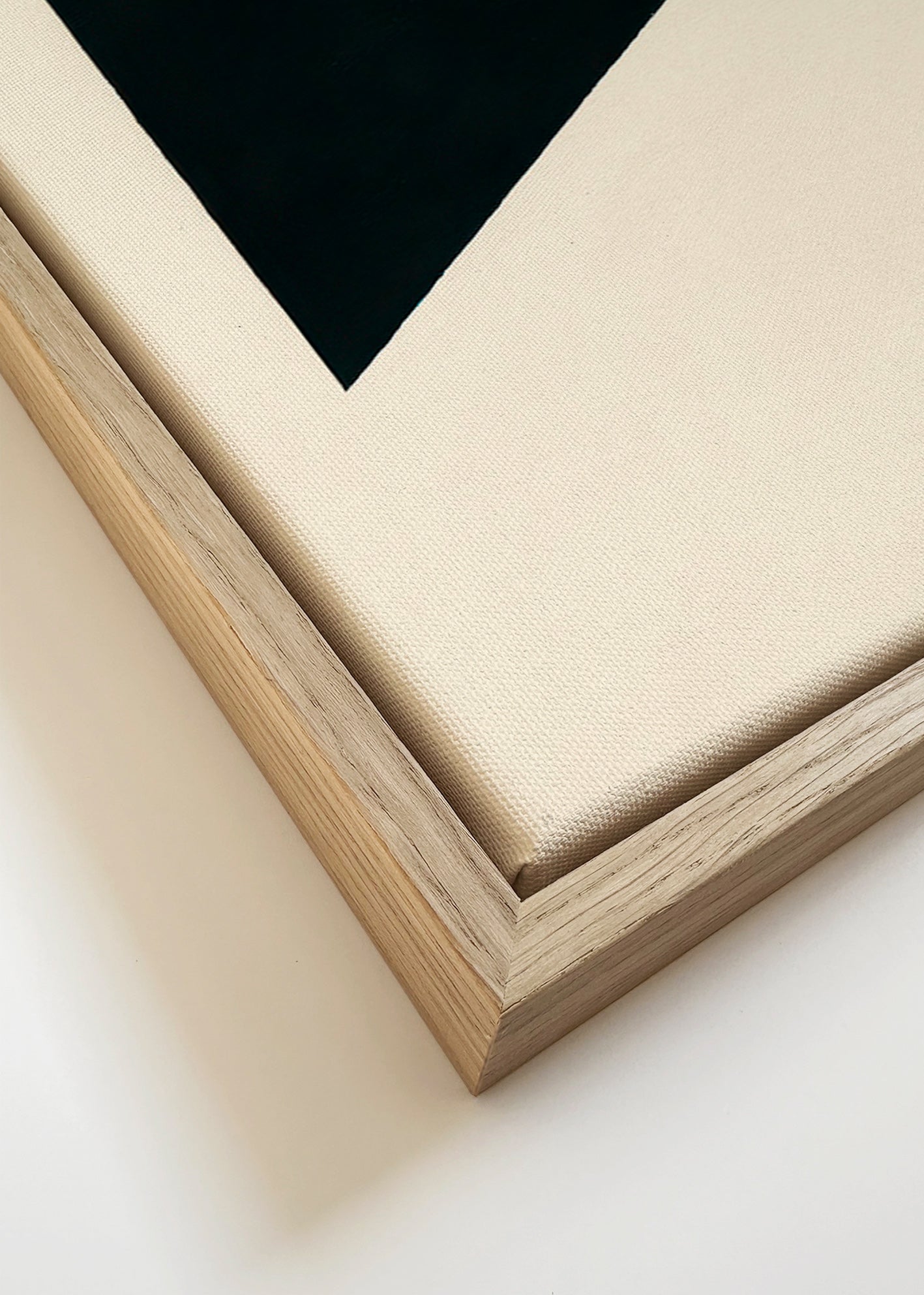 Cuadro minimalista con bandera geométrica – Canvas detail