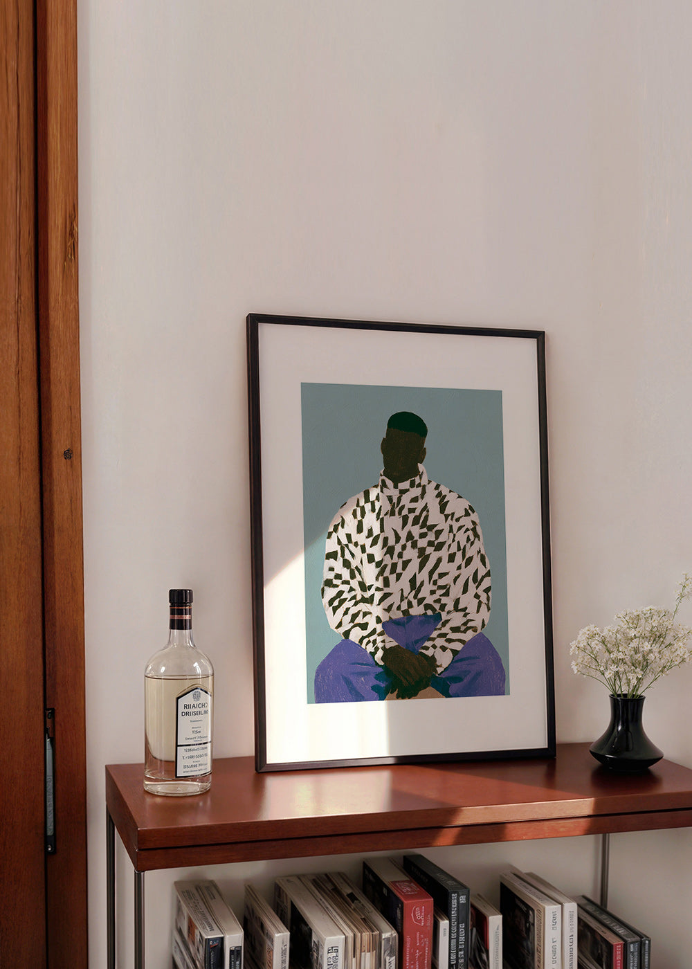 Ilustración figura con camiseta estampada y pantalón morado – Product2