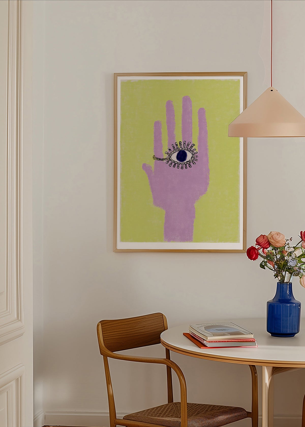Illustrazione di mano con occhio nel palmo
