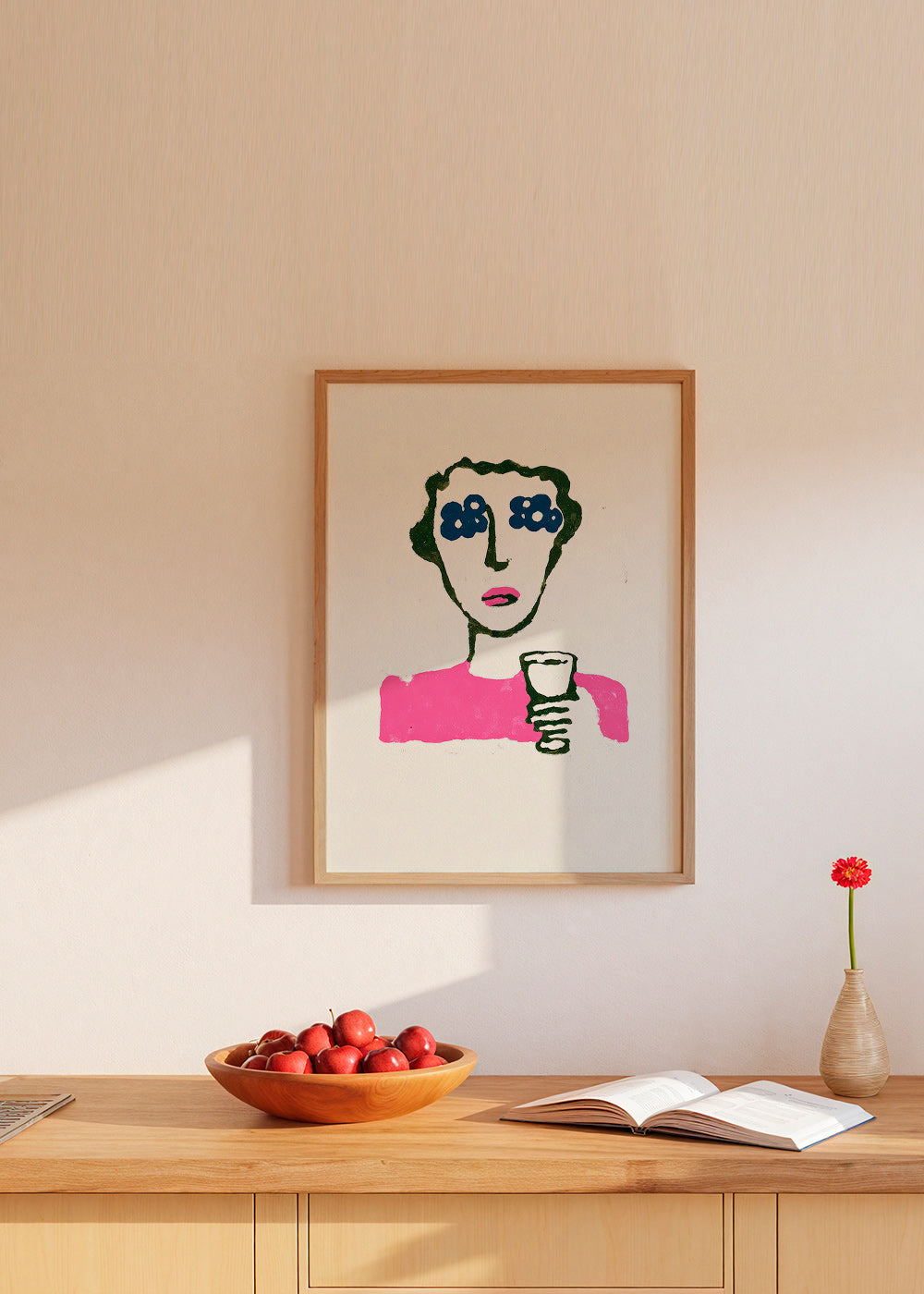 Illustrazione floreale con figura e bicchiere