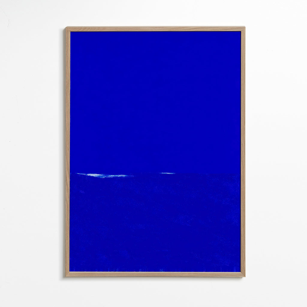 Quadro astratto blu con orizzonte sottile