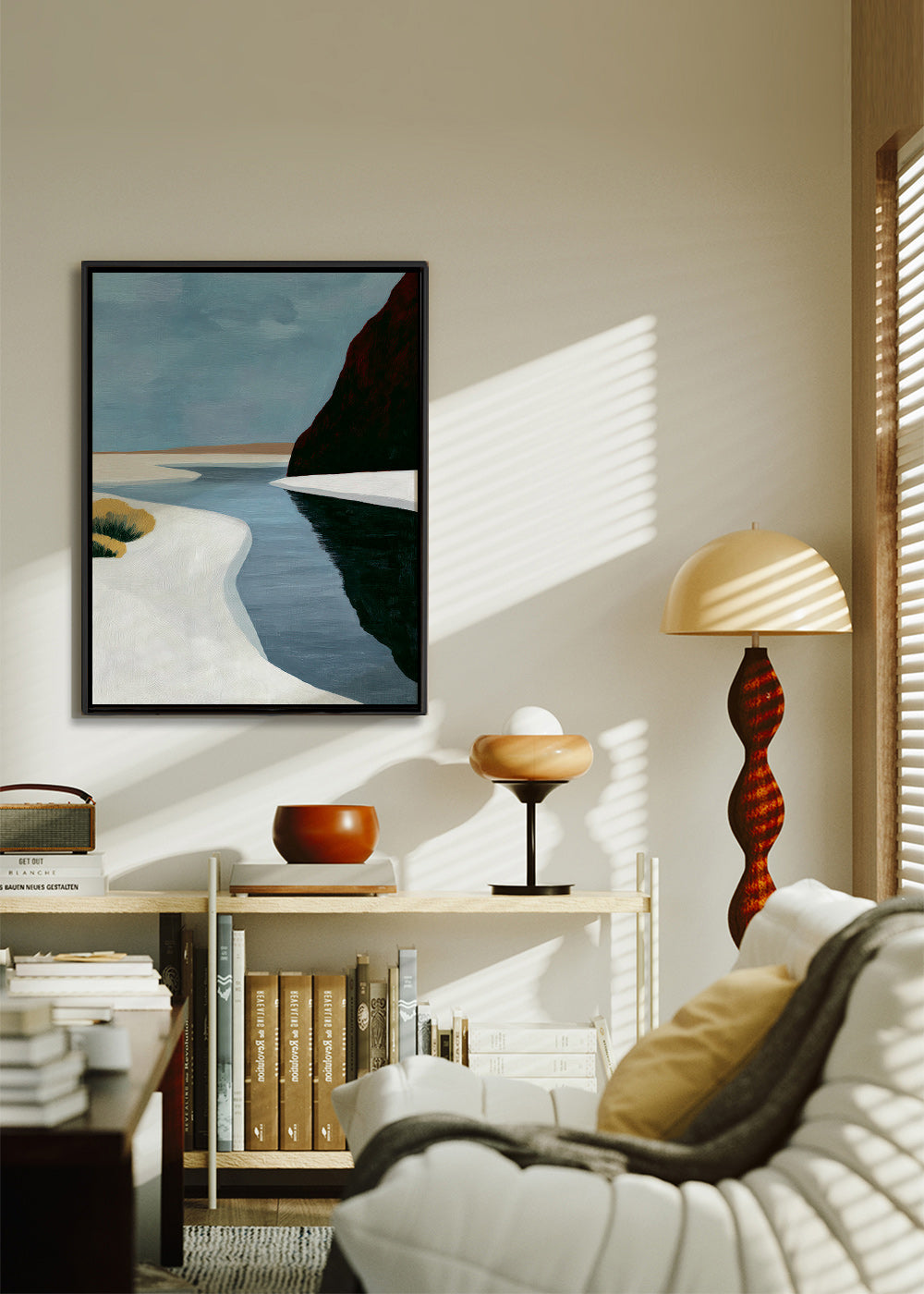 Arte paesaggistica: estuario minimalista con scogliera scura