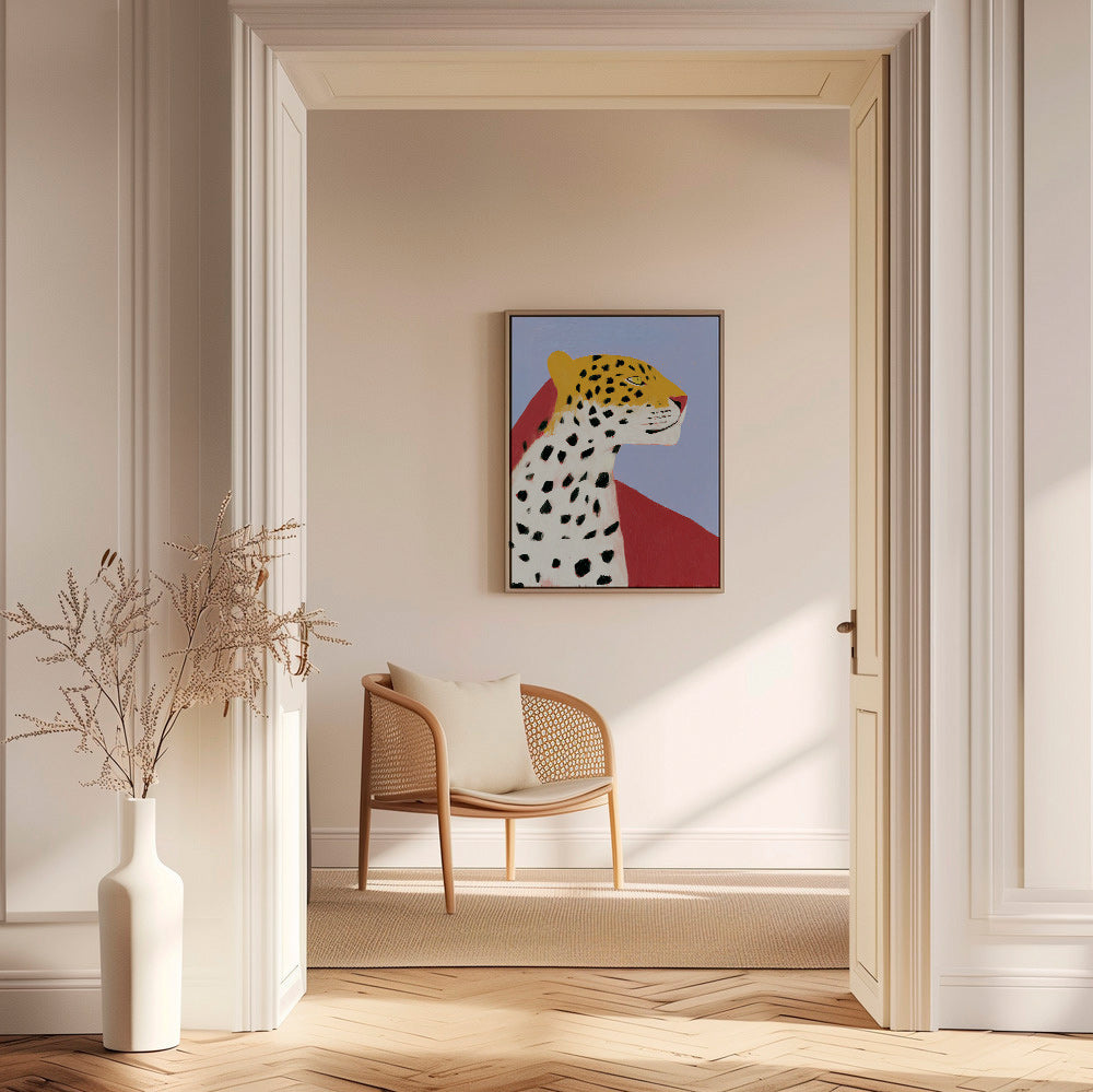 Leopardo di profilo su sfondo lavanda