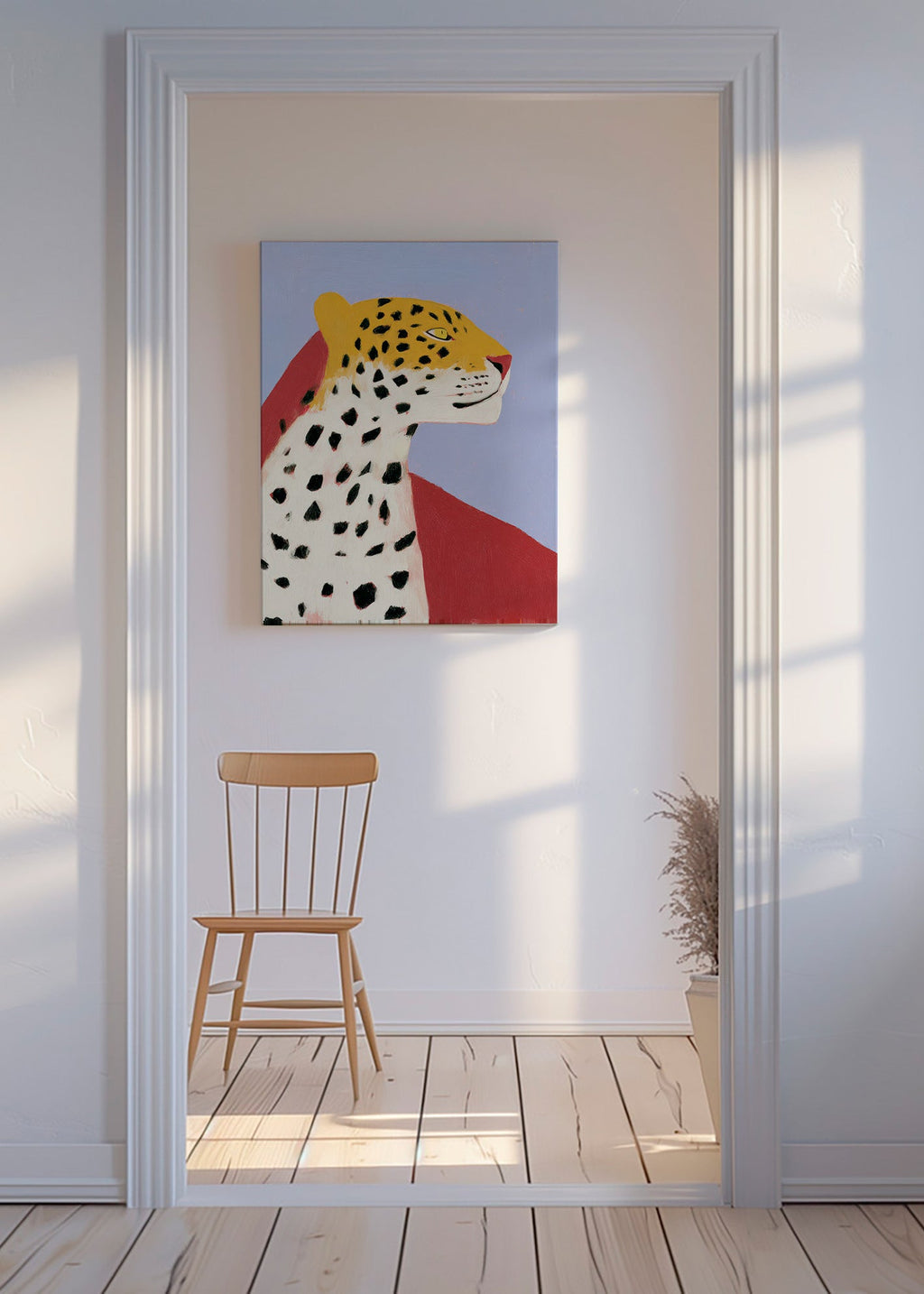 Leopardo di profilo su sfondo lavanda