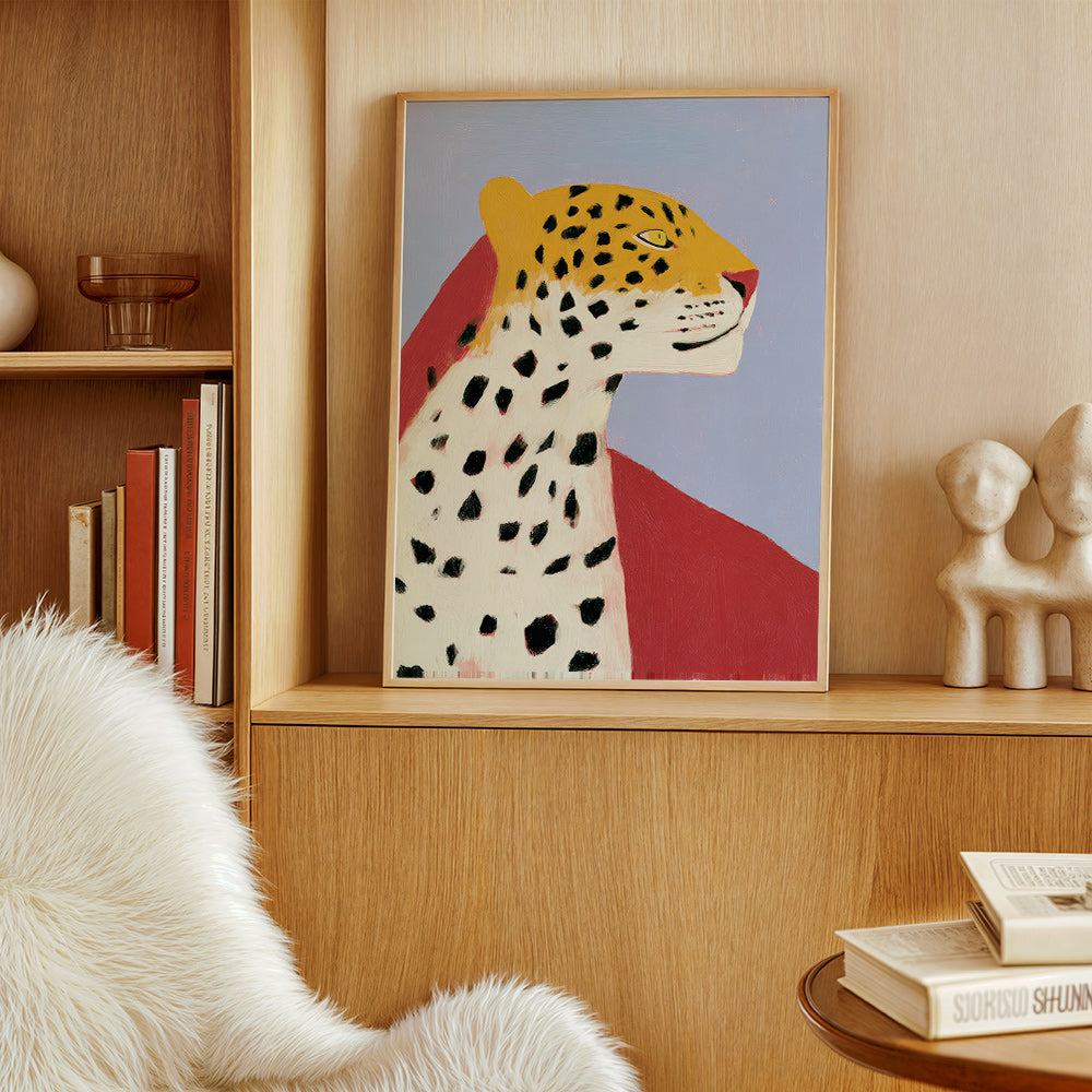 Leopardo di profilo su sfondo lavanda