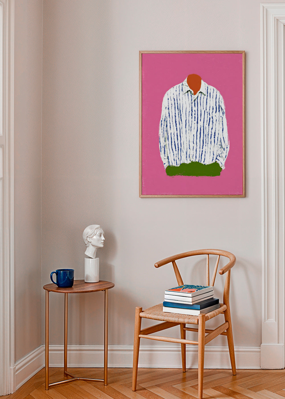 Illustrazione camicia a righe su sfondo rosa
