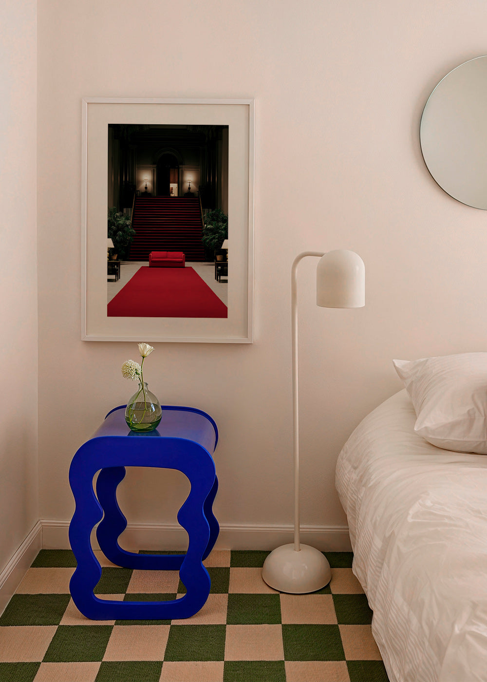 Fotografia di scala con tappeto rosso