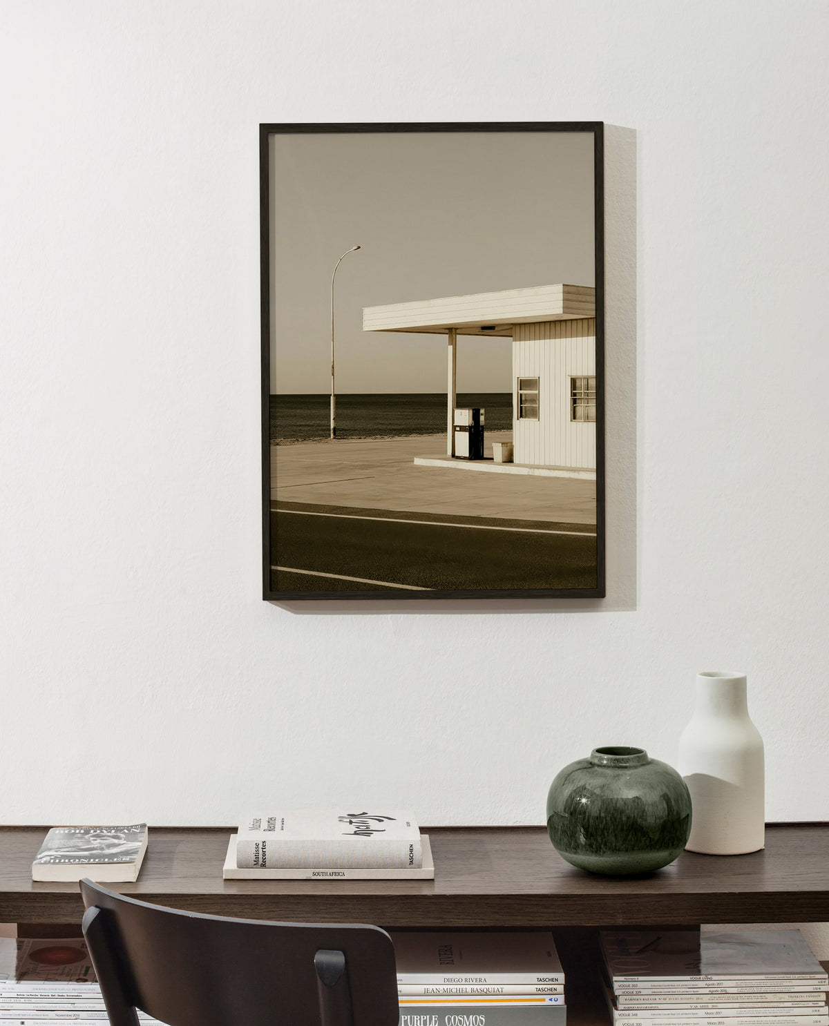 Quadro paesaggistico minimalista stazione costiera