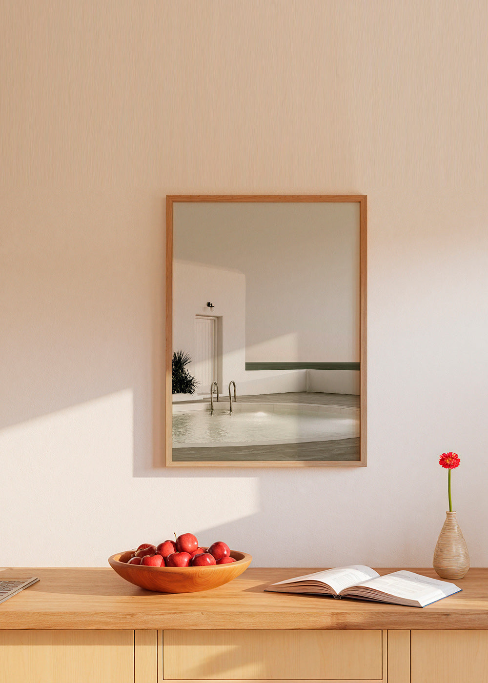 Fotografia di piscina minimalista e architettura bianca