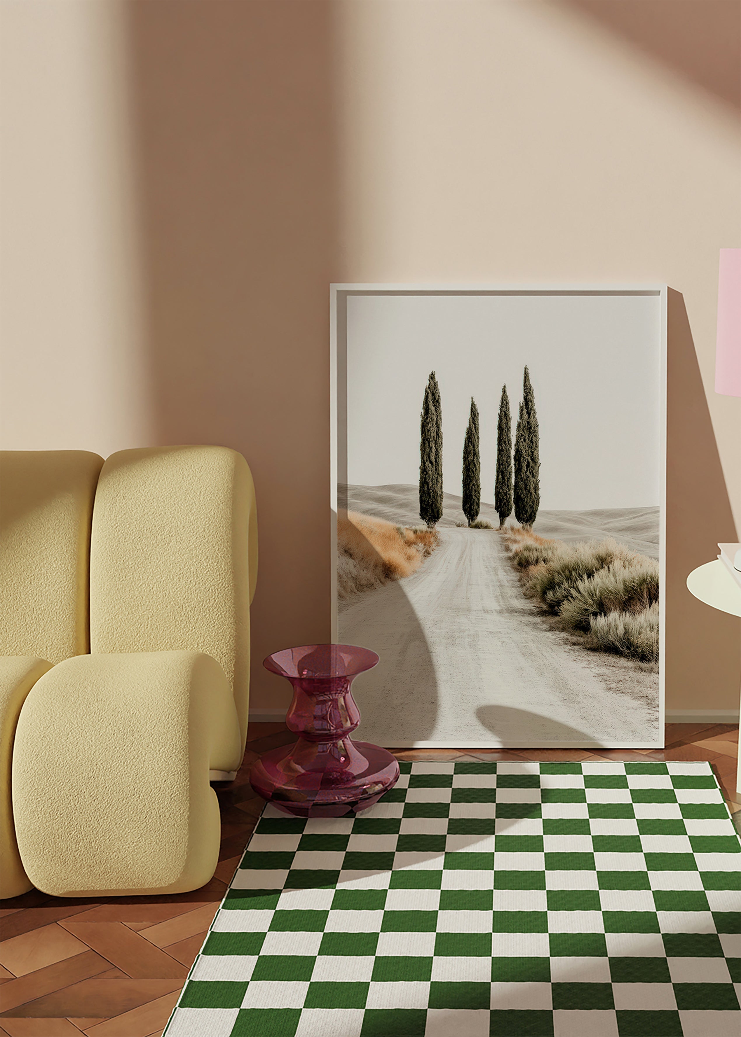Quadro di paesaggio con cipressi sulla strada