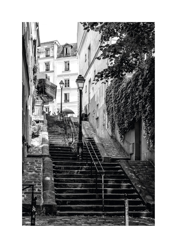 Black Montmartre - Paris Step by Step